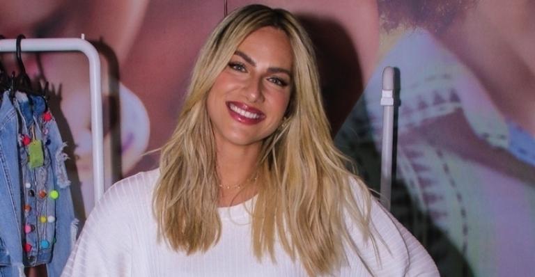 Mesmo descabelada, Giovanna Ewbank encantas fãs: ”Parece um anjo”