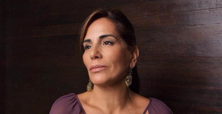 Mãe de quatro, Glória Pires compartilha clique antigo com a caçula, Ana Morais: ”Muito amor”