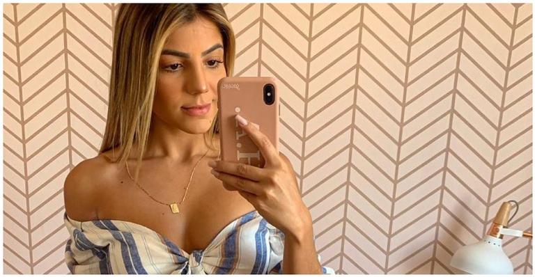 A Fazenda: Hariany reclama do grude de Lucas: ”Não sou obrigada a ficar beijando ele o tempo todo”