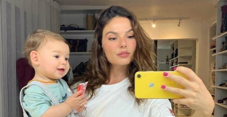 Isis Valverde choca ao exibir festinha caseira para comemorar o aniversário do filho; Confira!