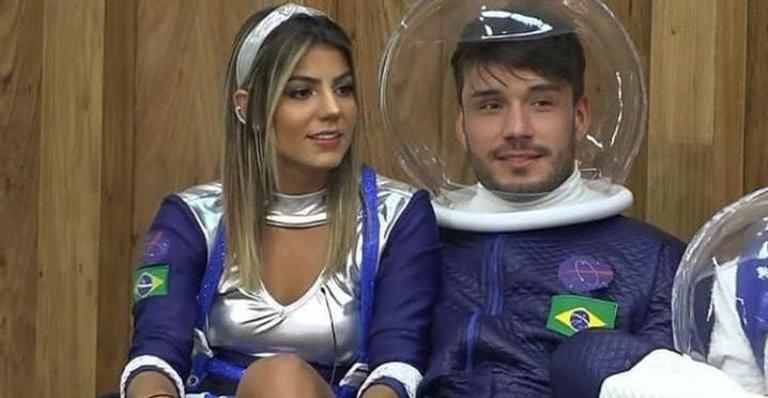 A Fazenda: Participantes tiram sarro do relacionamento instável de Hariany Almeida e Lucas Viana