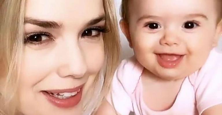 Thaeme Mariôto publica foto da filha, Liz, usando fantasia de batata frita e internautas se encantam