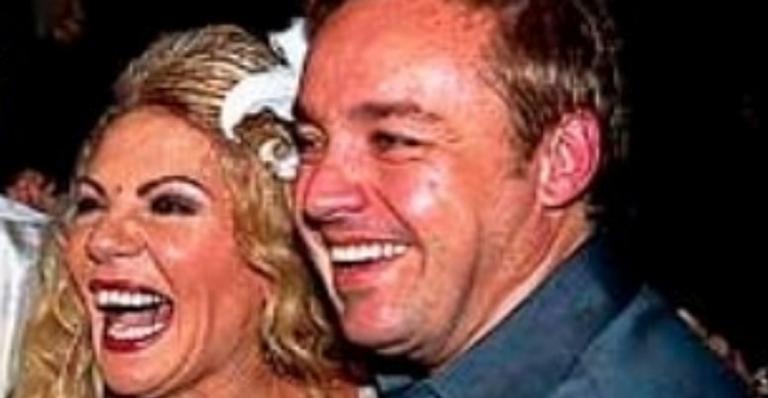 Elba Ramalho emociona ao relembrar Gugu Liberato: ”Tristeza imensa”