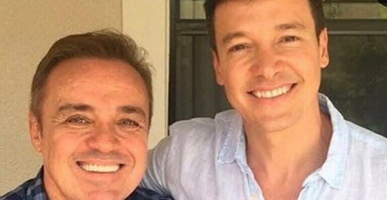 Rodrigo Faro se emociona em ligação ao vivo ao falar de Gugu Liberato: ”Não caiu a ficha”