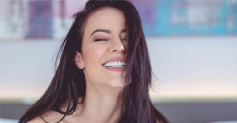 Paolla Oliveira entrevista Vivi Guedes, sua personagem em ‘A Dona do Pedaço’