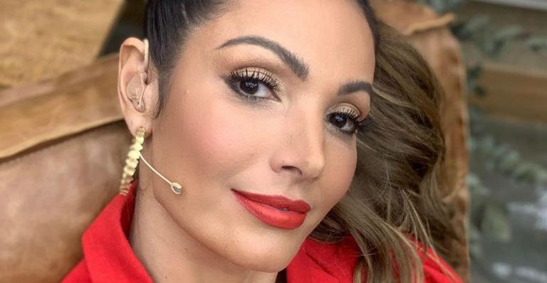 Patrícia Poeta exibe o corpão em foto de biquíni e seguidores elogiam: ”Brilhando como sol”