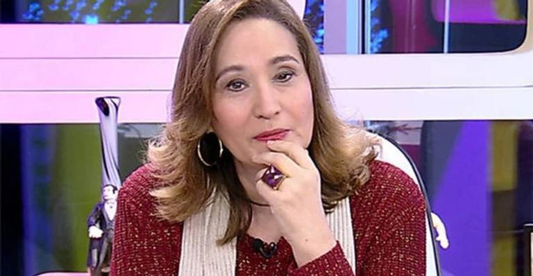 Sonia Abrão relembra foto com Gugu Liberato e torce pela vida do apresentador: ”Fica com a gente”