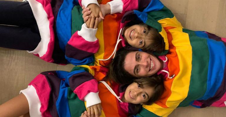 Filhas de Giovanna Antonelli surgem cheias de espuma e assustam mãe: ”Oi?”
