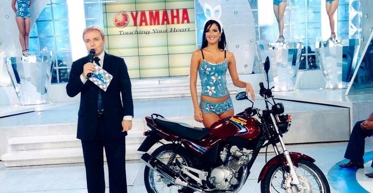 Helen Ganzarolli agradece apoio de Gugu Liberato em sua carreira: ”Lembro quando tudo começou”