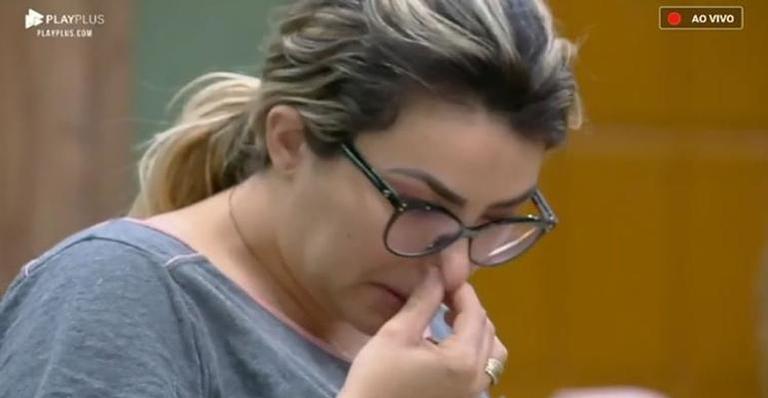 A Fazenda: Após climão, Thayse reclama de Phavanello e dispara ”Cara chato!”