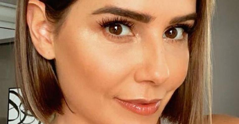 Deborah Secco coloca o bumbum para jogo em clique só de biquíni e arranca suspiros dos internautas