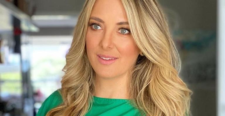 Ticiane Pinheiro encanta ao mostrar a decoração temática da árvore de Natal com fotos da família