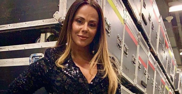 No aeroporto, Viviane Araújo aposta em look com acessórios grifados em mais de R$21 mil