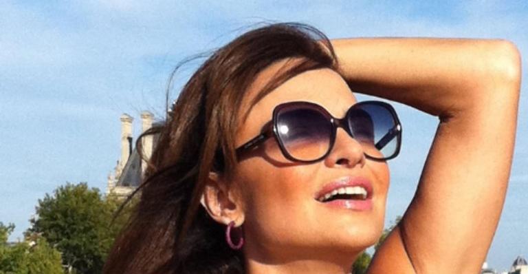 Luiza Tomé exibe corpão ao posar de maiô vazado nas redes: ”Liguei o dane-se”