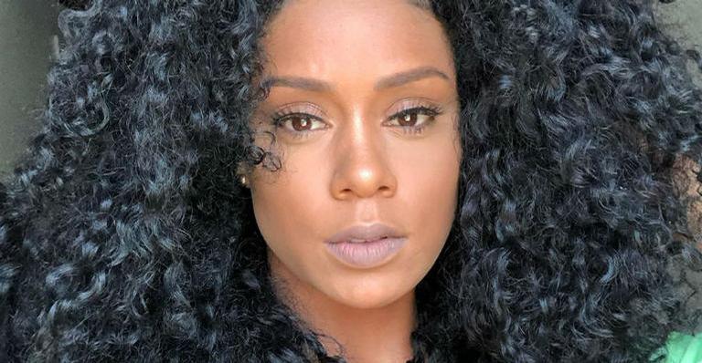 MC Rebecca celebra sucesso de Combatchy: ”Primeira artista mulher negra a estar em primeiro”