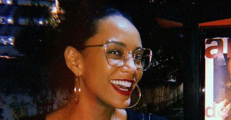 Em clima de comemoração, Taís Araújo surge com vestido longo deslumbrante ao soprar velinhas