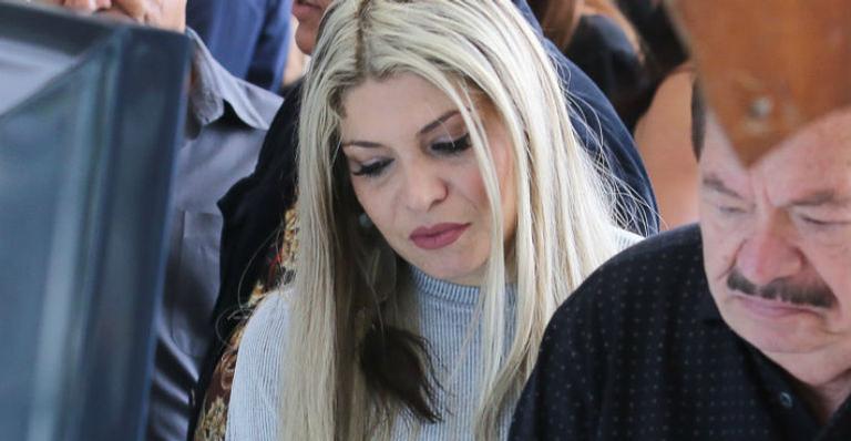 Adryana Ribeiro comparece ao velório de Gugu Liberato: ”Um dos corações mais generosos”