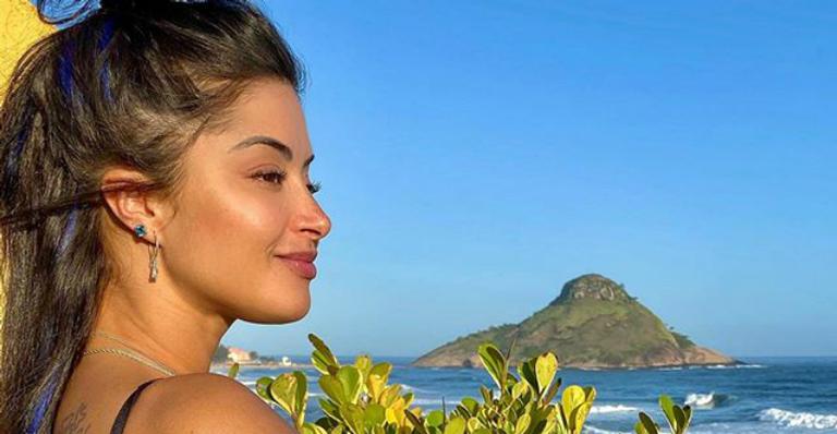 Aline Riscado relembra viagem para Fernando de Noronha e impressiona com corpão: ”Uau”