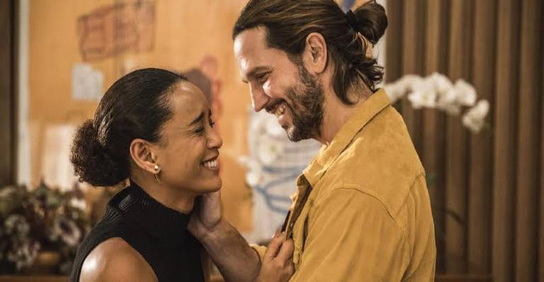 Após noite de sexo casual, personagem engravida na novela ‘Amor de Mãe’