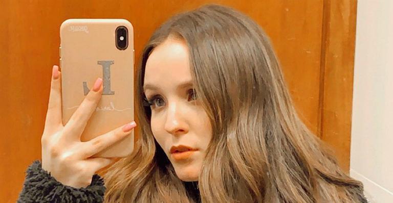 Larissa Manoela exibe make para show e recebe elogio de Marina Ruy Barbosa: ”Linda”