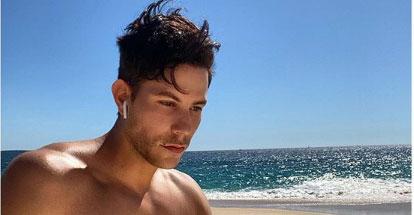RBD: Christian Chávez mostra que entende de música brasileira e até rebola!