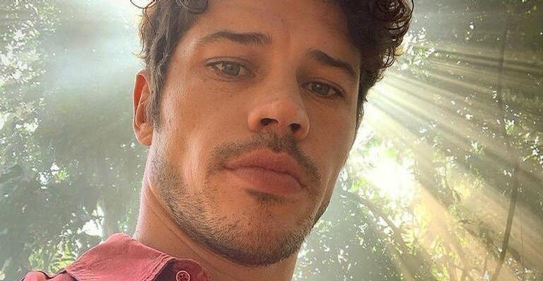 José Loreto posa com a filha e se declara: ”Mostro o mundo e ela transforma”