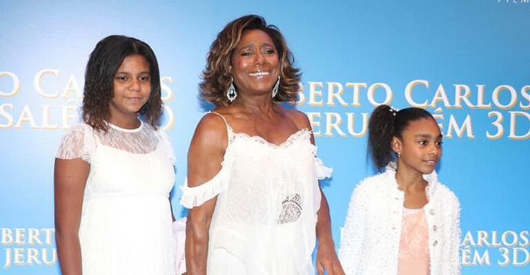 Gloria Maria faz a primeira aparição após retirara de tumor no cérebro: ”Sobrevivi!”