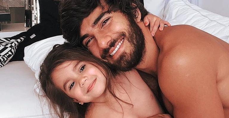 Hugo Moura exibe clique inédito e lindíssimo de Maria Flor e encanta a web: ”É a sua cara!”