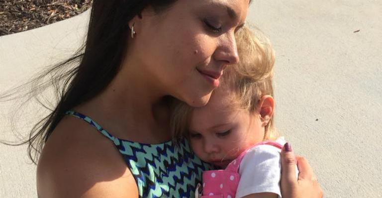 Thais Fersoza explode o fofurômetro ao exibir Melinda no balé e web reage: ”Eu não aguento!”