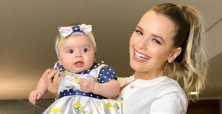 Com 7 meses, filha de Thaeme Mariôto surge sorridente e encanta a web: ”Princesinha”
