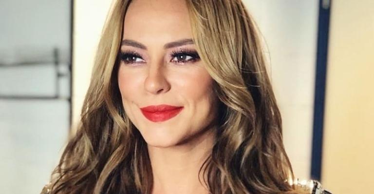 Paolla Oliveira desabafa sobre repercussão de suas celulites em flagras de maiô: ”Me achei linda”
