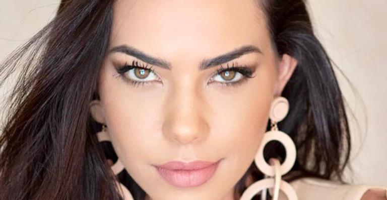 Atriz Jennifer Setti se lança na música e desabafa: ”Incentivar mulheres”
