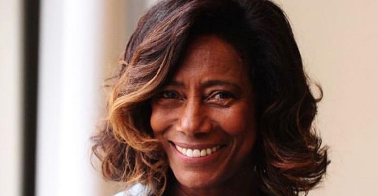Após se recuperar de cirurgia, Gloria Maria agradece apoio de Roberto Carlos: ”Amigos de verdade”