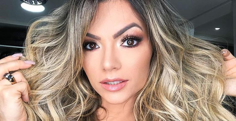 Com cabelo mais curtinho, Kelly Key compartilha novo visual: ”Eu amei”