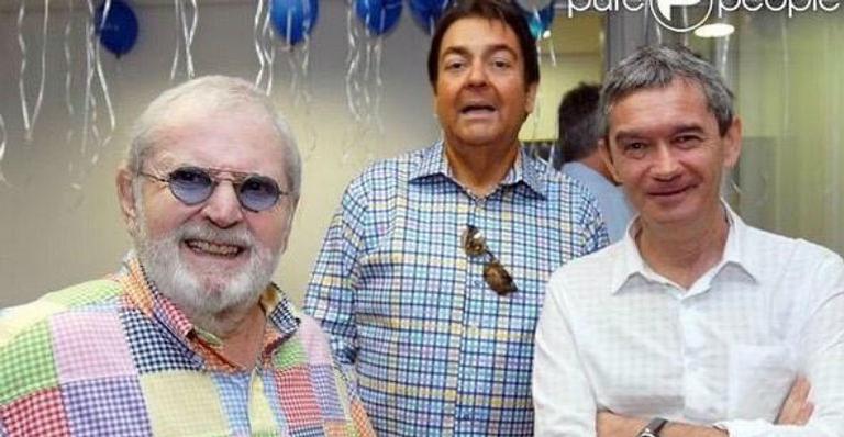 Serginho Groisman anima os seguidores ao aparecer almoçando ao lado de Jô Soares e de Faustão