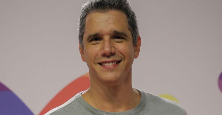 Aos 49 anos, Márcio Garcia surge suado após o treino e esquenta a web: ”Gato demais”