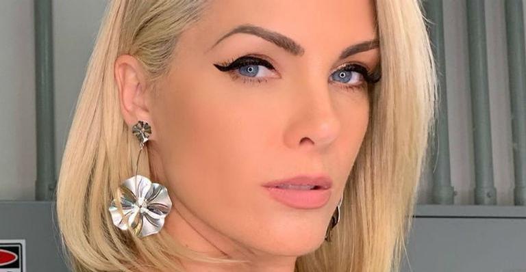 Ana Hickmann surpreende ao surgir com cabelão no programa ‘Família Record’
