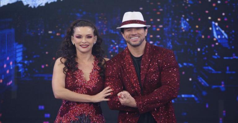 Regiane Alves desabafa sobre eliminação da ‘Dança dos Famosos’: ”Superação”