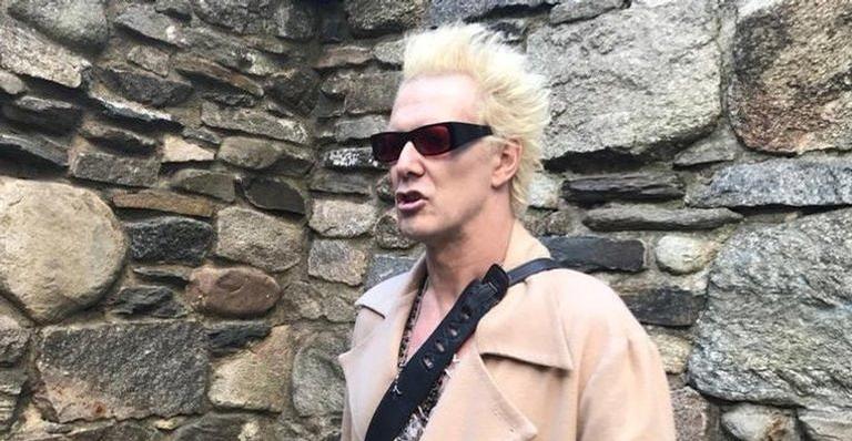 Supla brinca sobre semelhança com Justin Bieber em clique hilário na web: ”Um beijo”