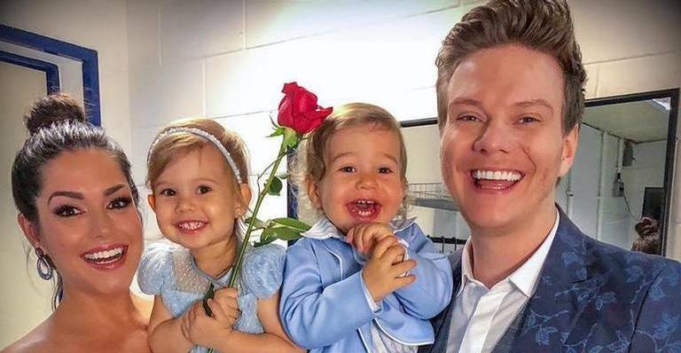 Thais Fersoza leva os filhos para assistirem show do pai Michel Teló e encanta: ”Muito especial”