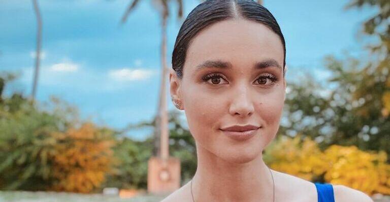 Débora Nascimento surpreende com foto encantadora ao lado da filha: ”Ela me transforma”