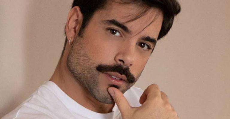 Pedro Carvalho surge irreconhecível como militar nos bastidores do novo filme