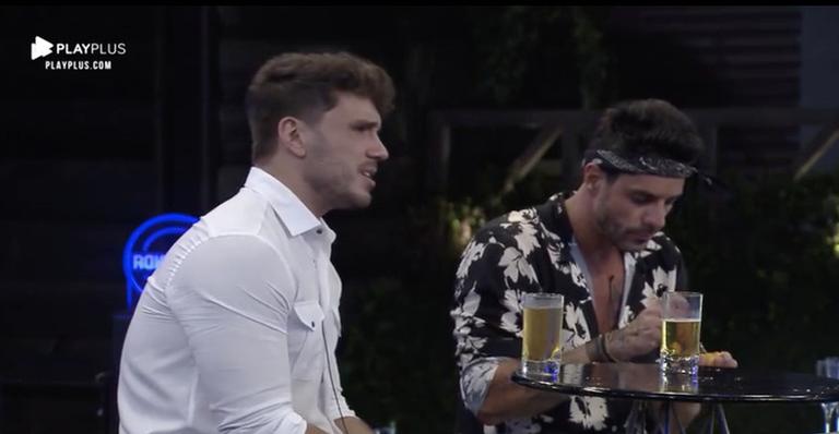 A Fazenda: Lucas afirma que foi ignorado em festa com ex-peões ”Muita gente contra!”
