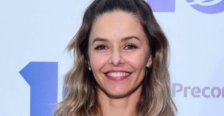 Bianca Rinaldi compartilha momento raro com as filhas gêmeas e encanta web