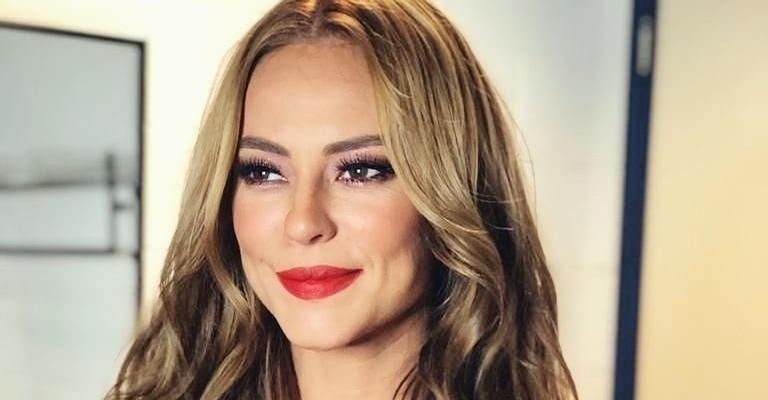 Paolla Oliveira mostra um dos amores de sua vida e encanta demais