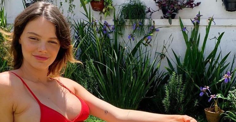 Chay Suede compartilha lindos cliques de sua amada, Laura Neiva: ”O amor é você”
