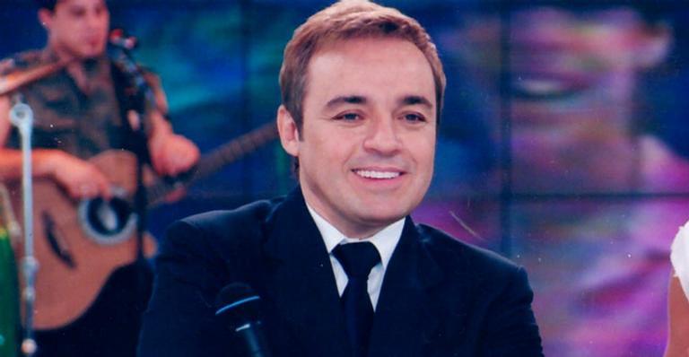 Dedé Santana emociona internautas ao relembrar participação em programa do Gugu: ”Que saudade!”