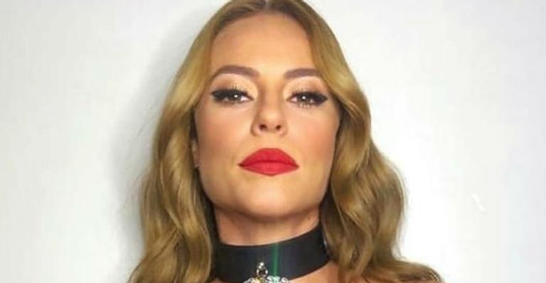 Paolla Oliveira publica foto dos bastidores da vinheta de fim de ano com Alice Wegmann e encanta web