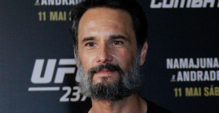 Rodrigo Santoro é comparado com Brad Pitt pela imprensa estrangeira