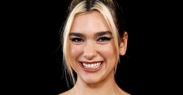 Dua Lipa lança ”Future Nostalgia”, faixa que leva o nome de seu novo álbum, e surpreende fãs